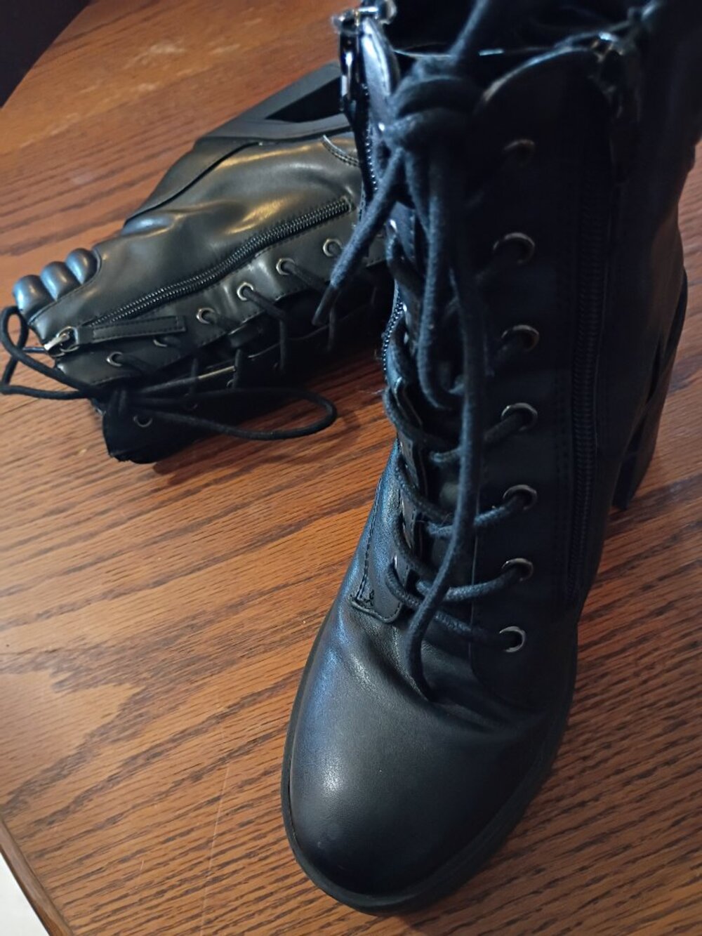 Women's Lace up Boots - Picture 5 of 10